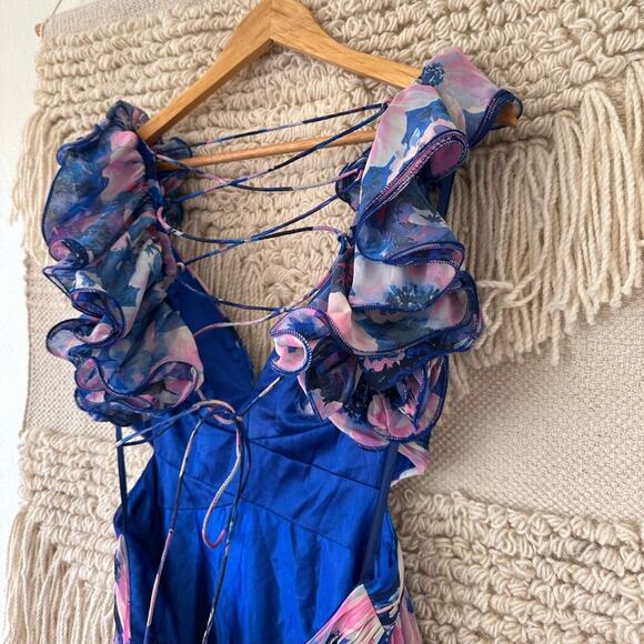 Mac Duggal Floral Cutout Gown - Picture 10 of 11